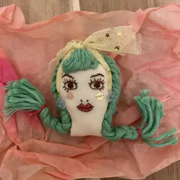 콩가린 브로치