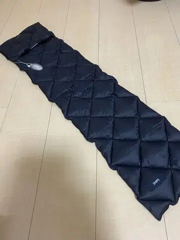 SHIPS 다운 머플러 블랙
