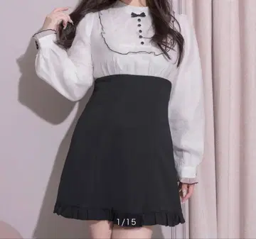 pium 스퀘어 프릴 도킹 원피스