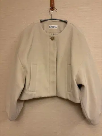 SNIDEL 노카라 자켓 코트 크림색