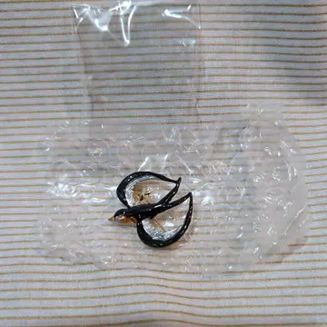 파르나토팍 제비 브로치