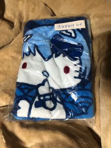 에반게리온 아야나미 레이와 헬로키티 콜라보 무릎담요