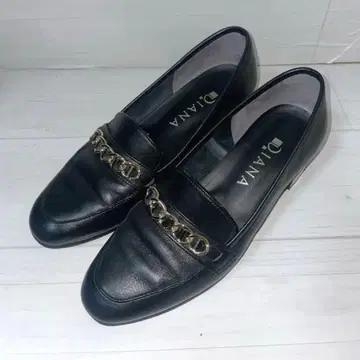 DIANA 블랙 가죽 로퍼