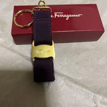 살바토레 페라가모 바라 키링 보르도 x 골드 미사용 박스 포함