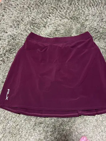 가격 인하 RLX 버건디 플리츠 스커트