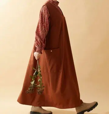 스미스타일 SUM1 STYLE 테라코타 오버롤 스커트
