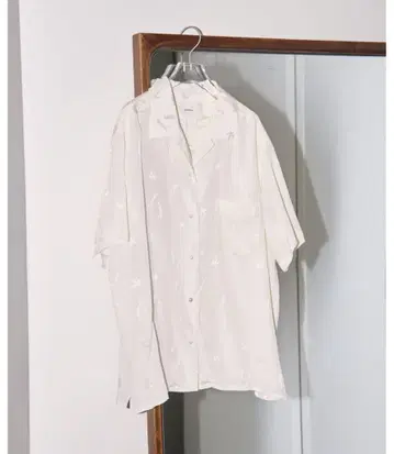 투데이풀 todayful Swallow Satin Shirts