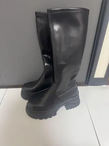 통굽 블랙 롱 부츠
