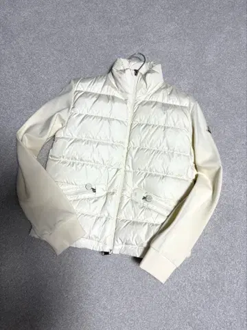 MONCLER 미사용 새상품 size XS