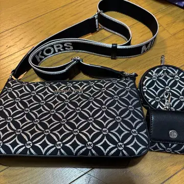 MICHAEL KORS 로고 프린트 숄더백