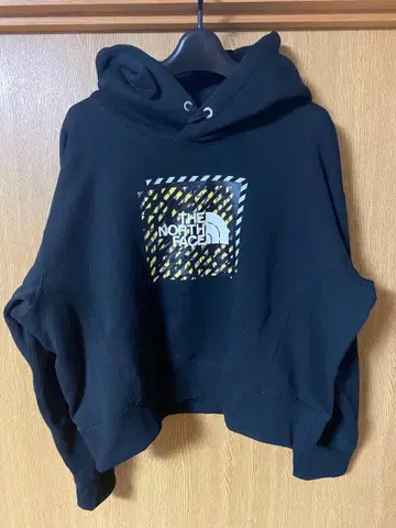 THE NORTH FACE 블랙 후드 부착 후드티