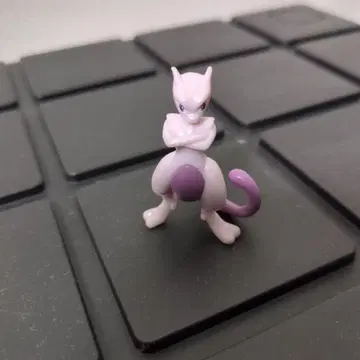 뮤츠 피규어 약 5cm