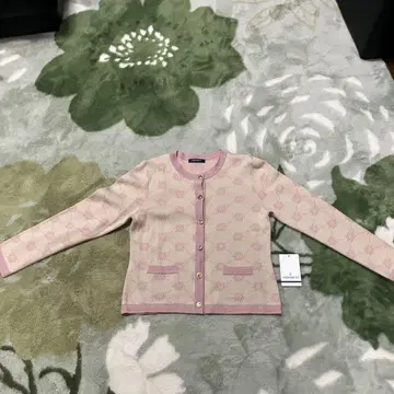 MORABITO 스펠 핑크 계열 버튼 가디건