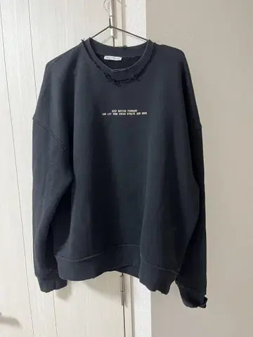 ZARA 블랙 맨투맨 데미지 가공 트레이닝복