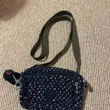 kipling 숄더백 새상품 12/9까지 가격 인하