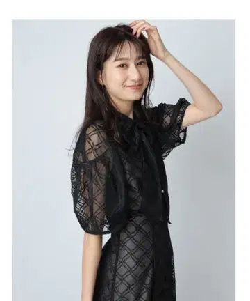 리랜드트루 웨이브 체크 블라우스