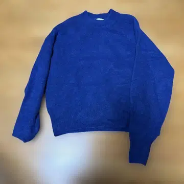ZARA 블루 크루넥 스웨터