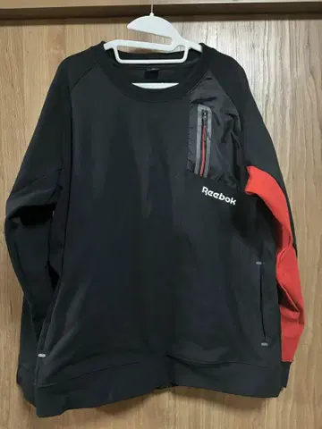 Reebok 트레이닝복 블랙 긴팔