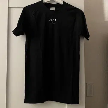 LYFT 블랙 T셔츠 S사이즈