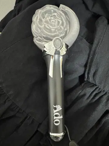 Ado 모나리자의 옆얼굴 응원봉 박스 포함