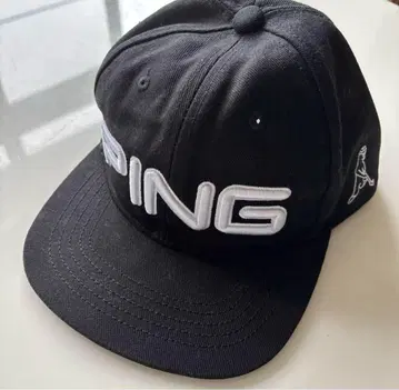 PING 블랙 스냅백 캡