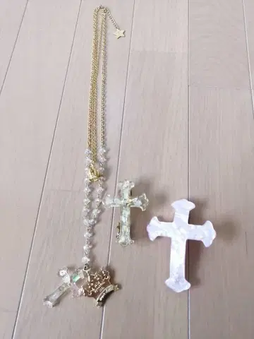 엔젤릭 프리티 & 허니 미 허니 목걸이 & 머리핀 세트