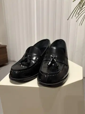 HARUTA 하루타 블랙 힐업 태슬 로퍼