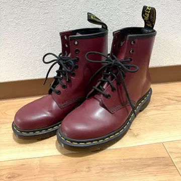 컨디션 최상 미사용 Dr. Martens 8홀 체리 레드