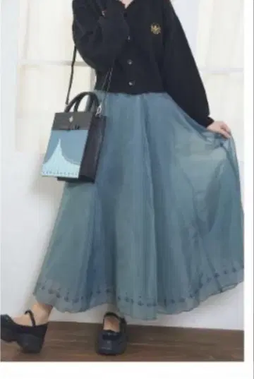 시마무라 안나 스커트 치하루