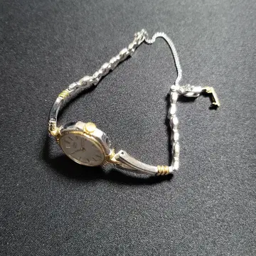 SEIKO 아날로그 쿼츠 손목시계 2320