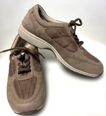 YONEX 파워 쿠션 스니커즈 스웨이드 소재 23cm