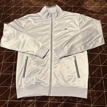 뉴에라 New Era 실버 저지