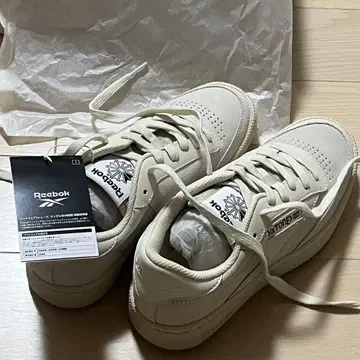 리복 식스톤즈 클럽C85 빈티지 베이지