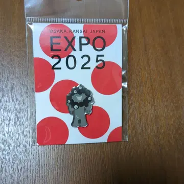 EXPO 2025 블랙 미야쿠미야쿠 핀 배지
