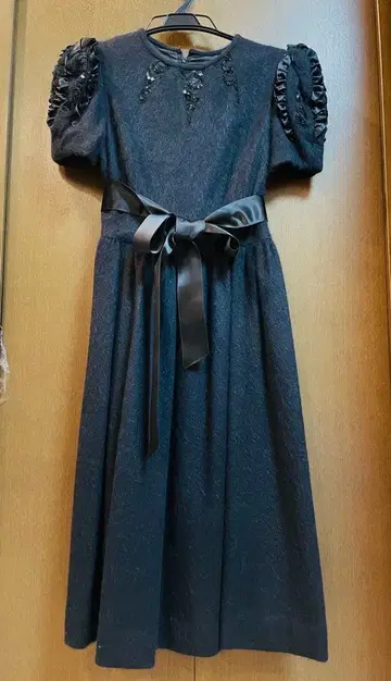 퍼프 슬리브 롱 원피스 블랙