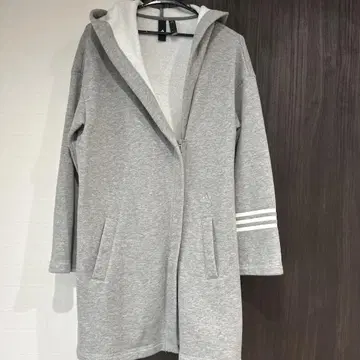아디다스 롱 가운 M 그레이 후드 부착
