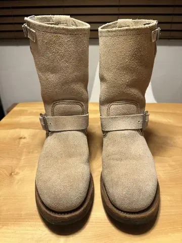 레드윙 8268 8D 스웨이드 엔지니어