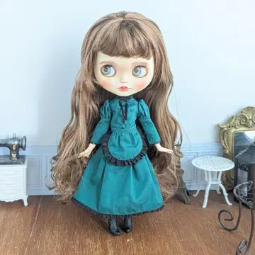 1492 그린 클래시컬 원피스 와 에이프런 세트 브라이스 아웃핏