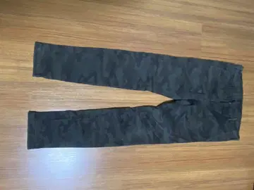 카모 패턴 스키니 팬츠