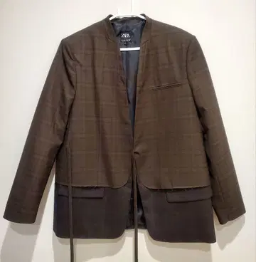 새상품급 ZARA 체크 무늬 노카라 자켓 S 사이즈 브라운 계열
