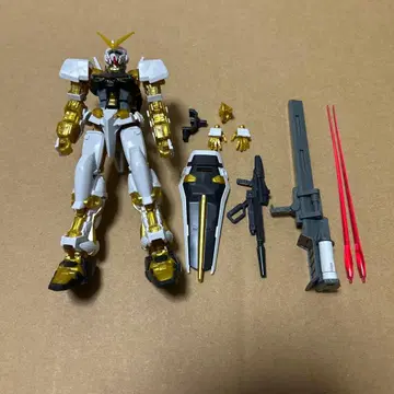 건담 프라모델 HG 1/144 건담 아스트레이 골드 프레임 조립 완료품