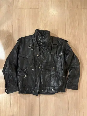 RIVET ORIGINAL 가죽 라이더스