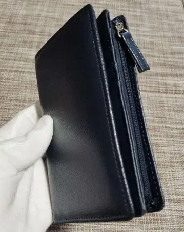 네이비 가죽 접이식 지갑