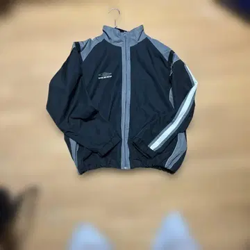 UMBRO 나일론 스포츠 자켓 블랙/그레이