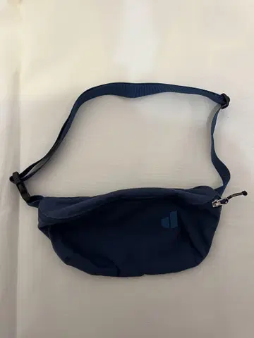 [ deuter ] 네이비 바디백 웨스트 파우치