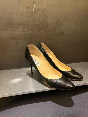 지미추 블랙 가죽 하이힐