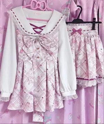 LIZLISA 리즈리사 Sewing Bear 패턴 셋업 긴팔 화이트