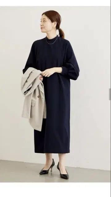 베이크루즈 다크 네이비 롱 원피스