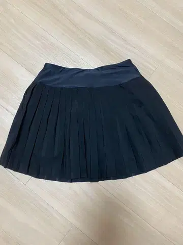 Callaway 블랙 플리츠 스커트
