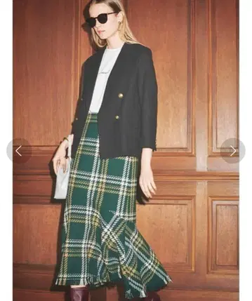 Mila owen 밑단 프린지 머메이드 트위드 스커트 GRN